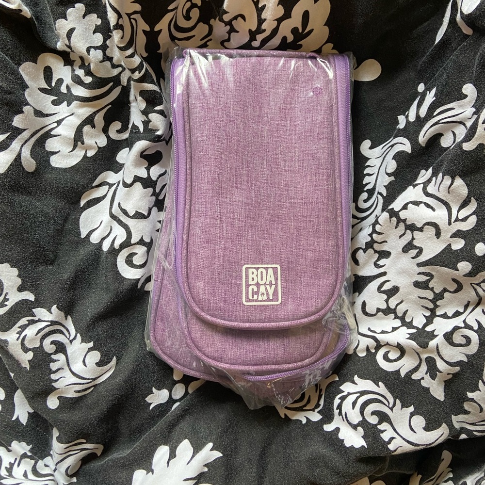 Travel toiletry bag